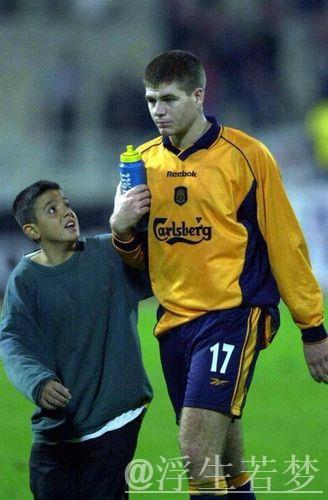 昔日默默无闻的球童